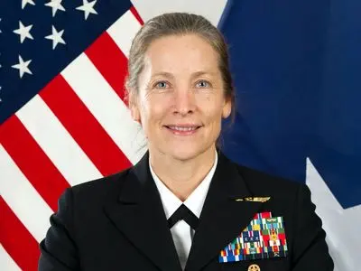 دولت ترامپ یک نظامی زن دیگر را برکنار کرد