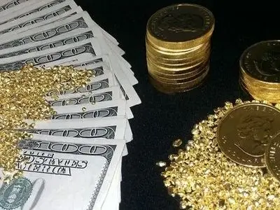 افت قیمت طلا، سکه و ارز در بازار البرز/ هر گرم طلای ۱۸ عیار ۱۹ میلیون و ۳۲۳ هزار تومان
