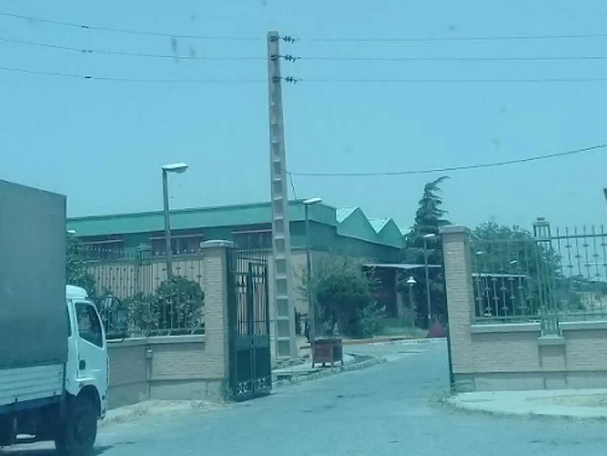 اخراج رئیس شورای اسلامی کار کارخانه فیلور به خاطر پیگیری حقوق کارگران 