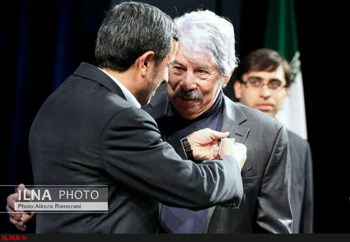 احمدی‌نژاد درگذشت داود رشیدی را تسلیت گفت 