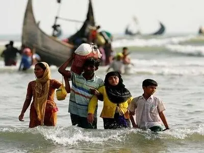 ۵ کشته و ده‌ها مفقود در پی واژگونی قایق روهینگیاها