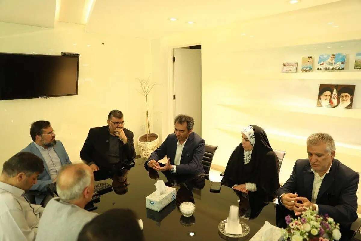 بازدید رئیس مرکز وکلا از اداره کل فرودگاه بین‌المللی لارستان/ عبدلیان‌پور: حمله به فرودگاه، به منزله حمله به سلامت، اقتصاد و امنیت ملی است