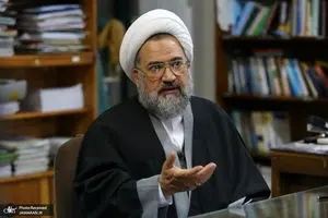 نظر فقه شیعه درباره بازنگری و بازاندیشی در احکام/ نباید همه شئون را بر فقه تحمیل کنیم 