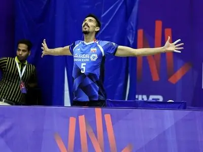 یک ماجرای تلخ؛ چرا طرفداران والیبال با مهر کف دست وارد سالن شدند
