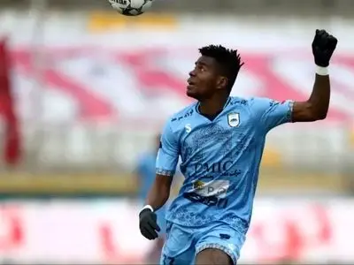 مدافع اکوادوری چادرملو به لئونس پیوست