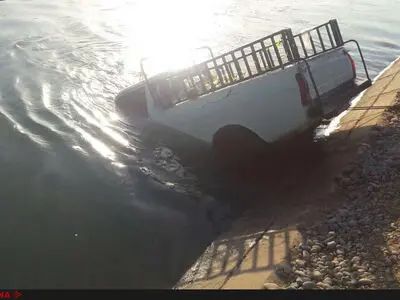 مرگ ۲ کارگر بر اثر سقوط خودرو به کانال «شاه‌ولی» دزفول
