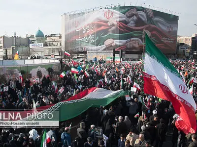 ملت ایران به رغم تنگناهای اقتصادی در برابر توطئه‌های خارجی می‌ایستند