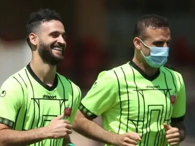 جدال جالب توجه مربیان و کاپیتان‌های پرسپولیس(عکس)