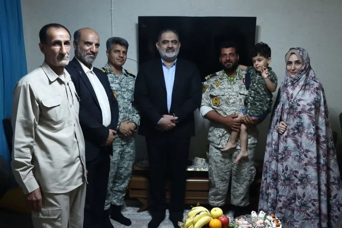 رشادت دریادلان نیروهای مسلح در حراست از تنگه هرمز، نماد اقتدار کشورمان است