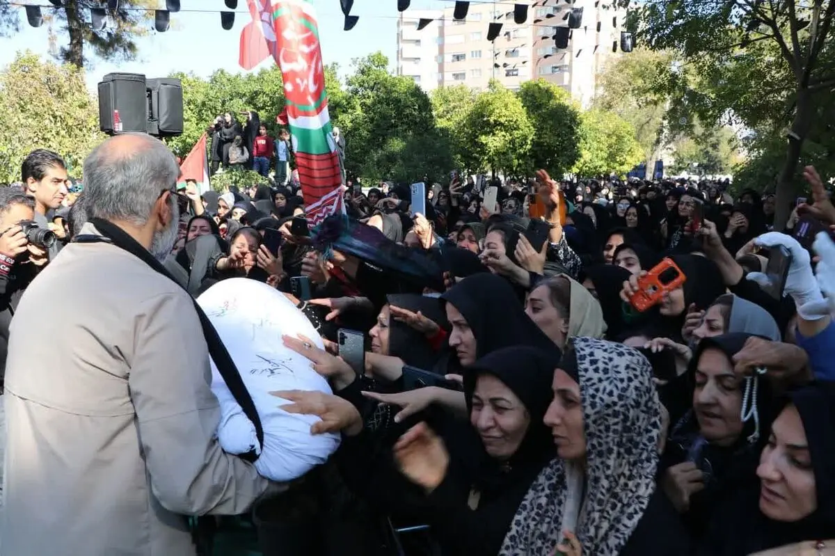 پیکر مطهر آلاله فاطمی در بوستان ارغوان آرام گرفت

