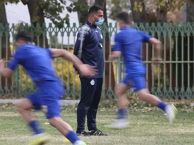 بازگشت مربی استقلال به تمرینات