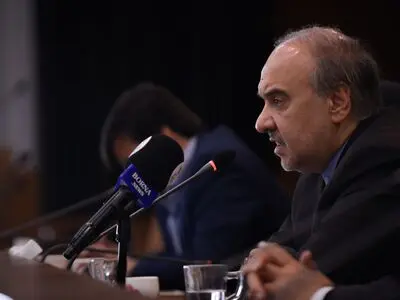 سلطانی فر: برخورد با دلالی و واسطه گری فقط در توان وزارت ورزش نیست/ سرخابی‌ها شهریورماه وارد بورس می‌شوند