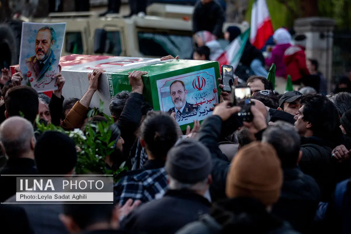 تقدیر سرلشکر عبداللهی ازحضور پرشور مردم درمراسم تشییع شهدای جنگ رمضان