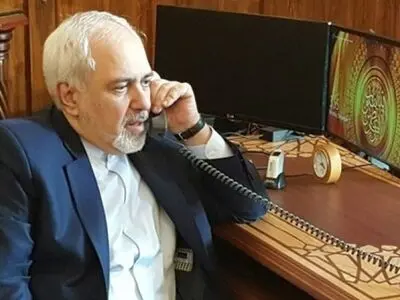 ظریف یجری مباحثات مع نظیریه الباکستانی والترکمنستانی