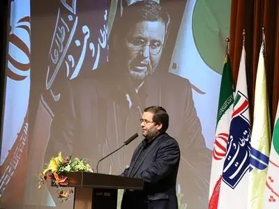 دولت تدبیر و امید شرکت پست را از انحلال و واگذاری نجات داد/ شرکت پست  از زیان دهی خارج شده است/ رونمایی از 14 خدمت جدید پستی