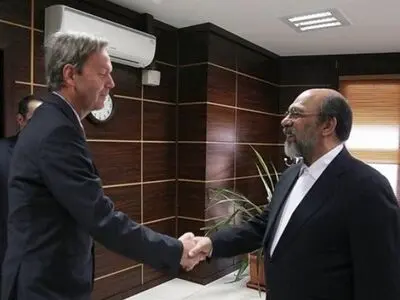 همکاری دانشگاه آزاد برای تدریس زبان فارسی در آلمان