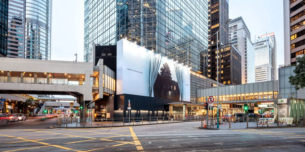 یکه‌تازی چشم بادامی‌ها در ساتبیز/ رکوردشکنی تازه برای بازماندگان هنر سنتی ژاپن