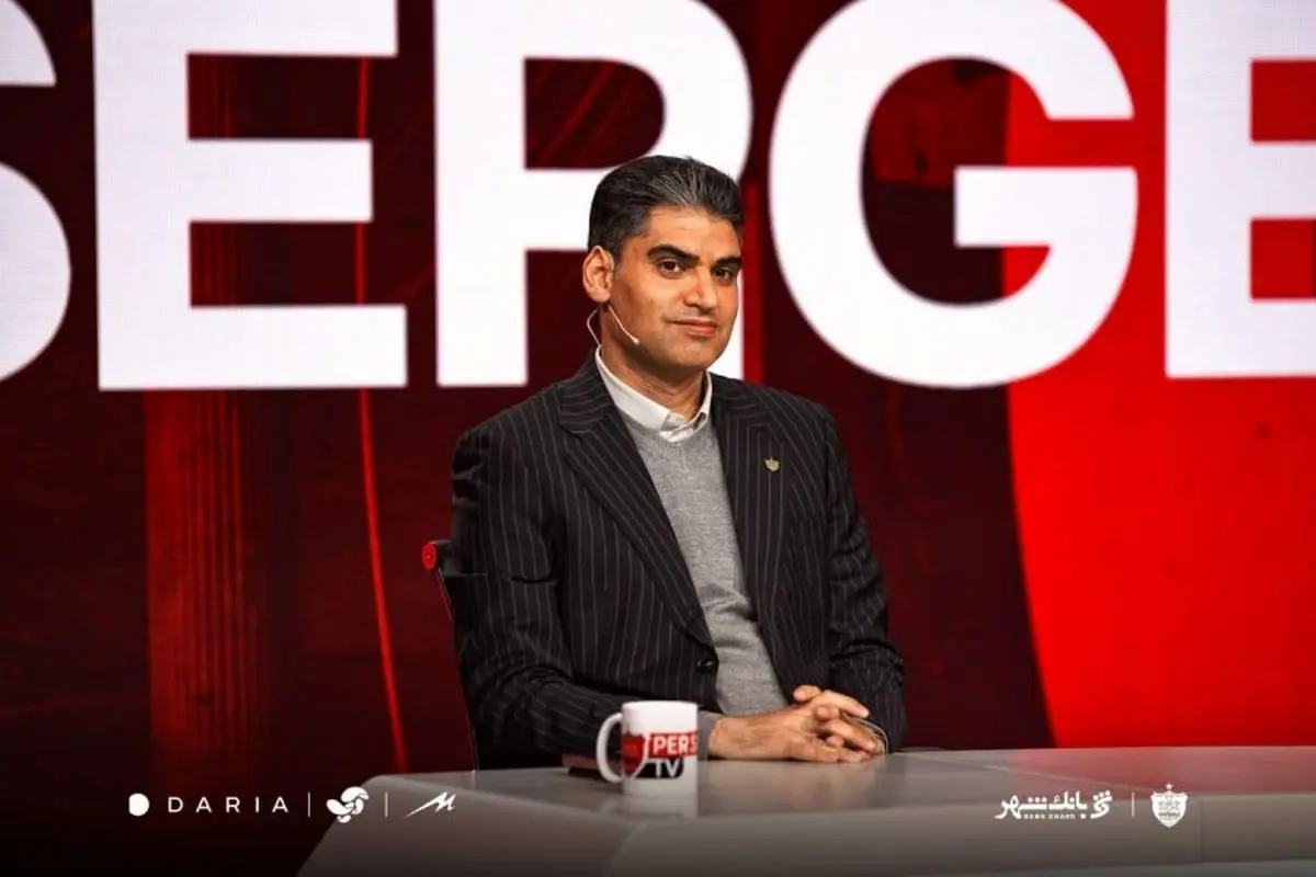 نشست پیمان حدادی با مدیر، سرمربی و اعضای تیم پرسپولیس