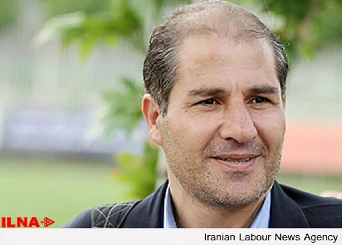 استاداسدی: بازی تراکتور و نفت تکرار نمی‌شود/قهرمانی حق تراکتورسازی بود!