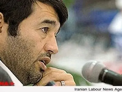 یا یکطرفه کردن خیابان‌ها مخالفم