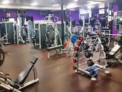 باشگاه‌های ورزشی متخلف باید پلمب شوند