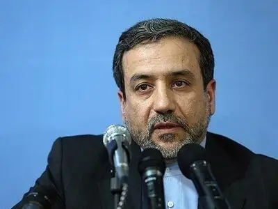 عراقجی: قانون تقیید منح التأشیرات لأمیرکا یتعارض مع الاتفاق