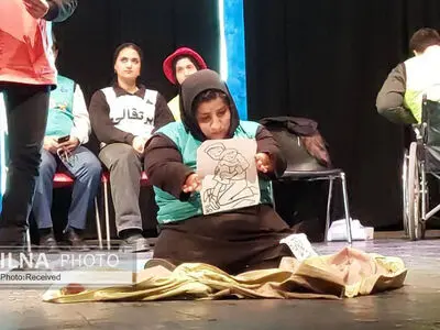 قبل از تئاتر خودم را در خانه حبس می‌کردم/ تجارب تئاتری اعتماد به نفسم را افزایش داده است