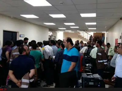 تجمع جمعی از کارگران راه‌آهن تبریز به علت معوقات مالی