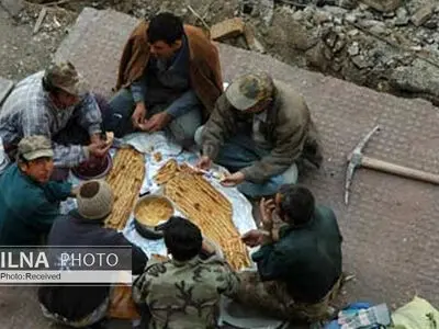 دولت با پرداختِ بن غیرنقدی گرانی و تورم را مدیریت کند
