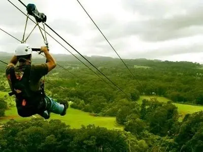 زیپ لاین کرمانشاه راه‌اندازی شد