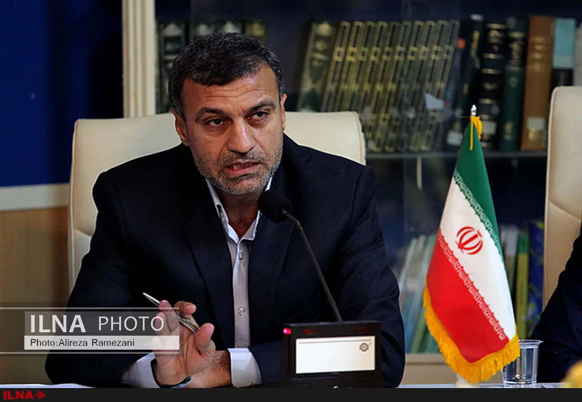 استانداری باید رسما عذرخواهی کند/ عملکرد استاندار هرمزگان ضعیف است