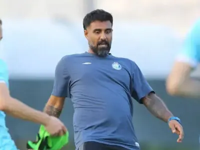 میداوودی مهاجم شد
