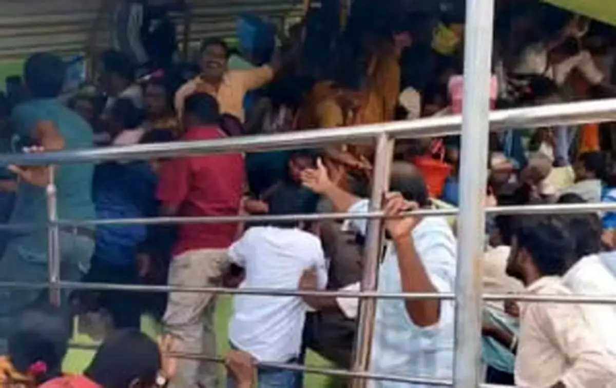 ازدحام جمعیت در معبدی در هند ۷ کشته و دهها مجروح بر جای گذاشت