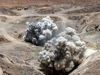 مصدمیت سه کارگر در حادثه معدن سنگ لاشه