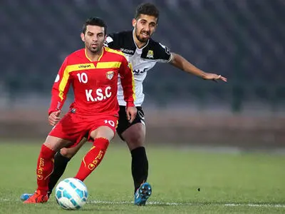 شریفات:  مگویان من را زد اما داور کرنر گرفت