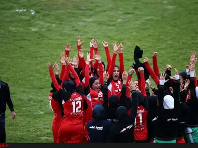 قهرمانی بانوان آینده سازان با برتری قاطع برابر قشقایی شیراز (گزارش تصویری)