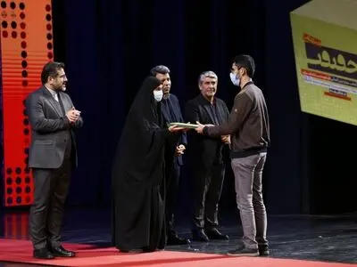 جشنواره پانزدهم سینماحقیقت برگزیدگان خود را شناخت/ «قلعه برقرار» بهترین فیلم مستند 