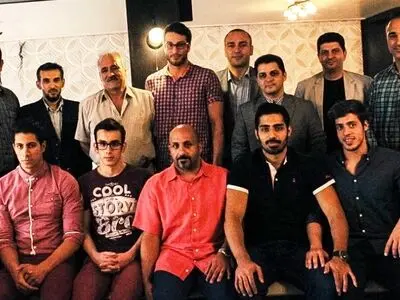 تقدیر خصوصی از کاپیتان تیم ملی شنا در رستوران/ سکه و تابلو فرش پاداش چاوشی فر 