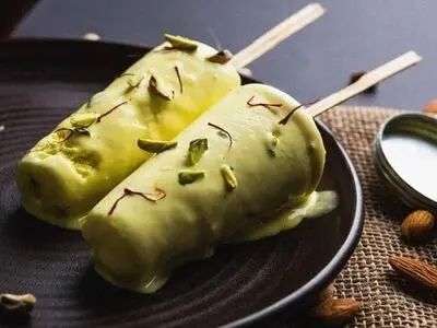 طرز تهیه ۶ مدل بستنی بدون دردسر هم‌زدن