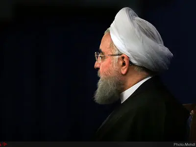 ادای احترام روحانی به رهبر فقید سیاسی و معنوی هندوستان