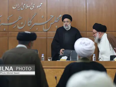 نشست مشترک هیأت رئیسه و کمیسیون‌های داخلی دوره پنجم مجلس خبرگان رهبری