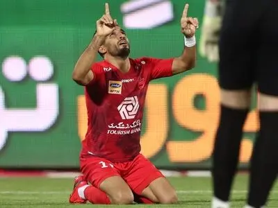 ویدیو: گل دوم پرسپولیس به نساجی توسط وحید امیری 