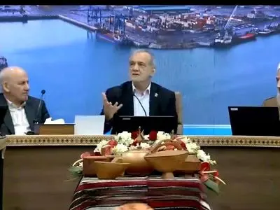 تأکید رئیس‌جمهور بر تمرکززدایی و واگذاری اختیارات به استان‌ها/ رضایت مردم، ملاک اصلی سنجش کارآمدی دولت است