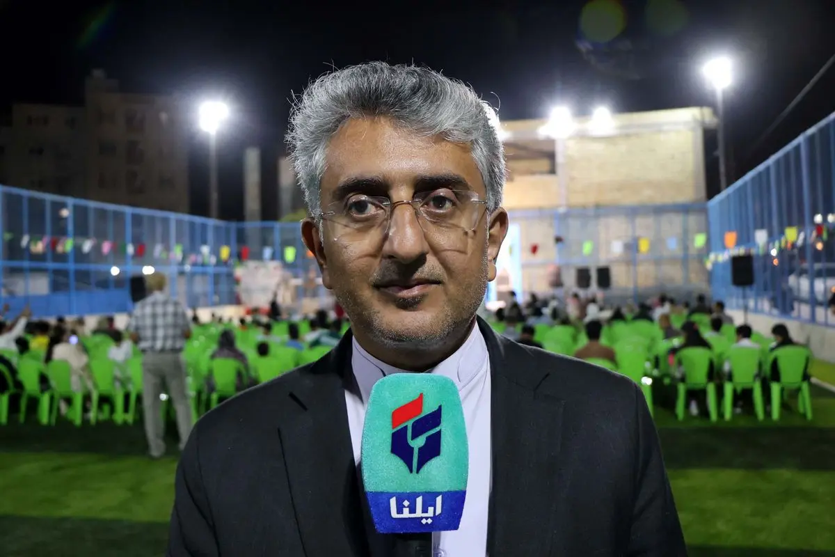 زمین ورزشی محله پشت‌بند بندرعباس بهسازی شد + فیلم