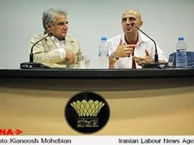 فیلمساز دولتی حق ندارد امر و نهی کند / زمانی به تئاتر بازمی‌گردم که بیضایی برگشته باشد