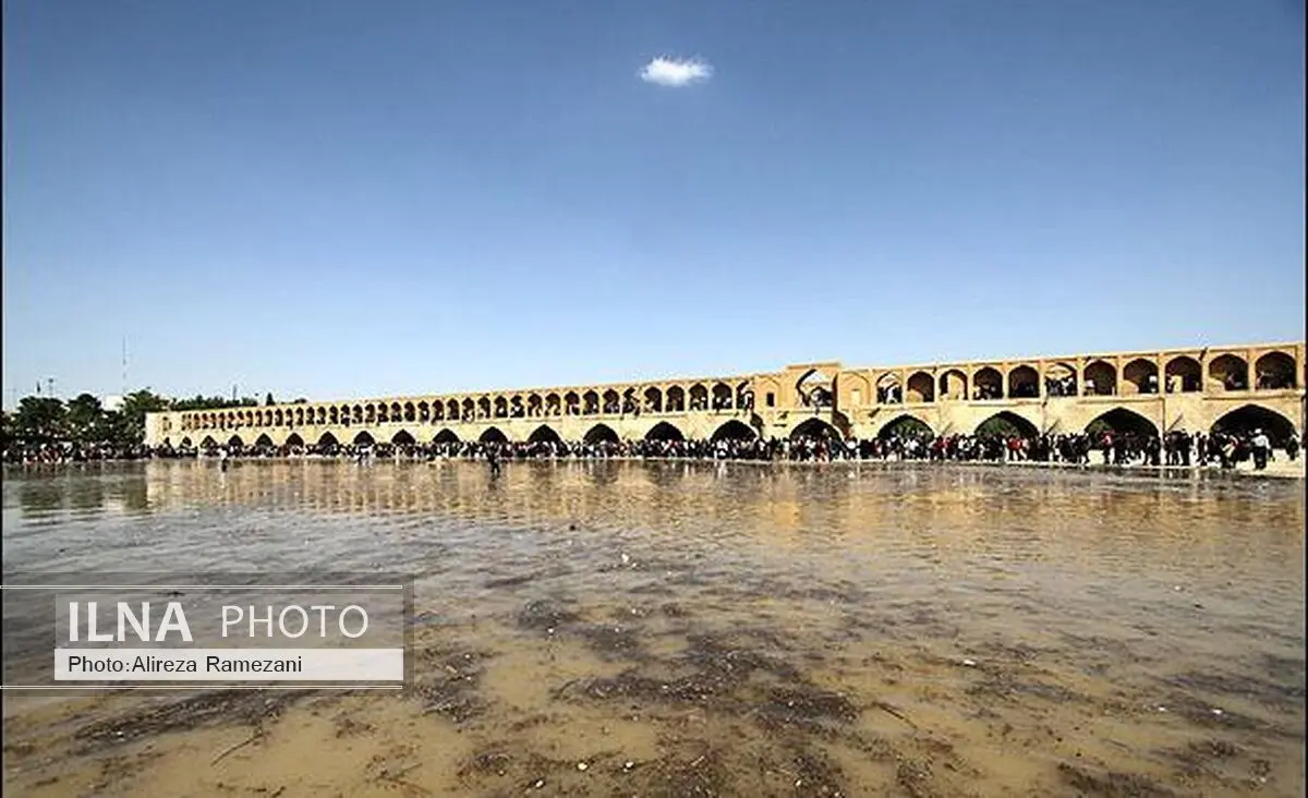 امضای تفاهم‌نامه استانداران چهارمحال و بختیاری و اصفهان در حوضه زاینده رود