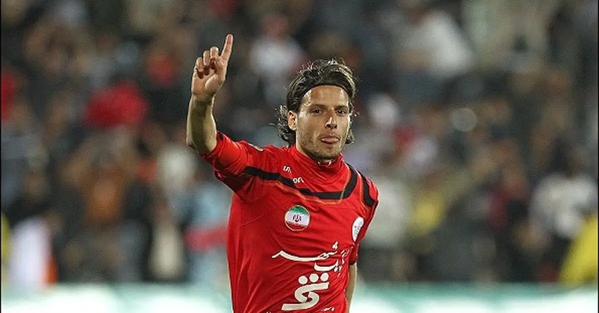 آرفی: دوست دارم پرسپولیس قهرمان شود ولی رقابت فشرده است