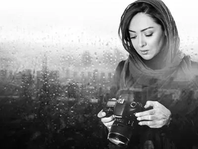 نمایشِ عکس‌های نیکی کریمی 