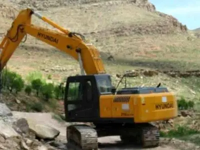 کشف یک دستگاه لودر قاچاق در زاهدان