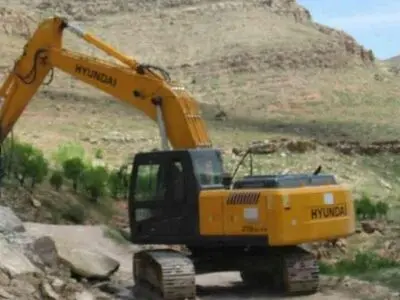 کشف یک دستگاه لودر قاچاق در زاهدان